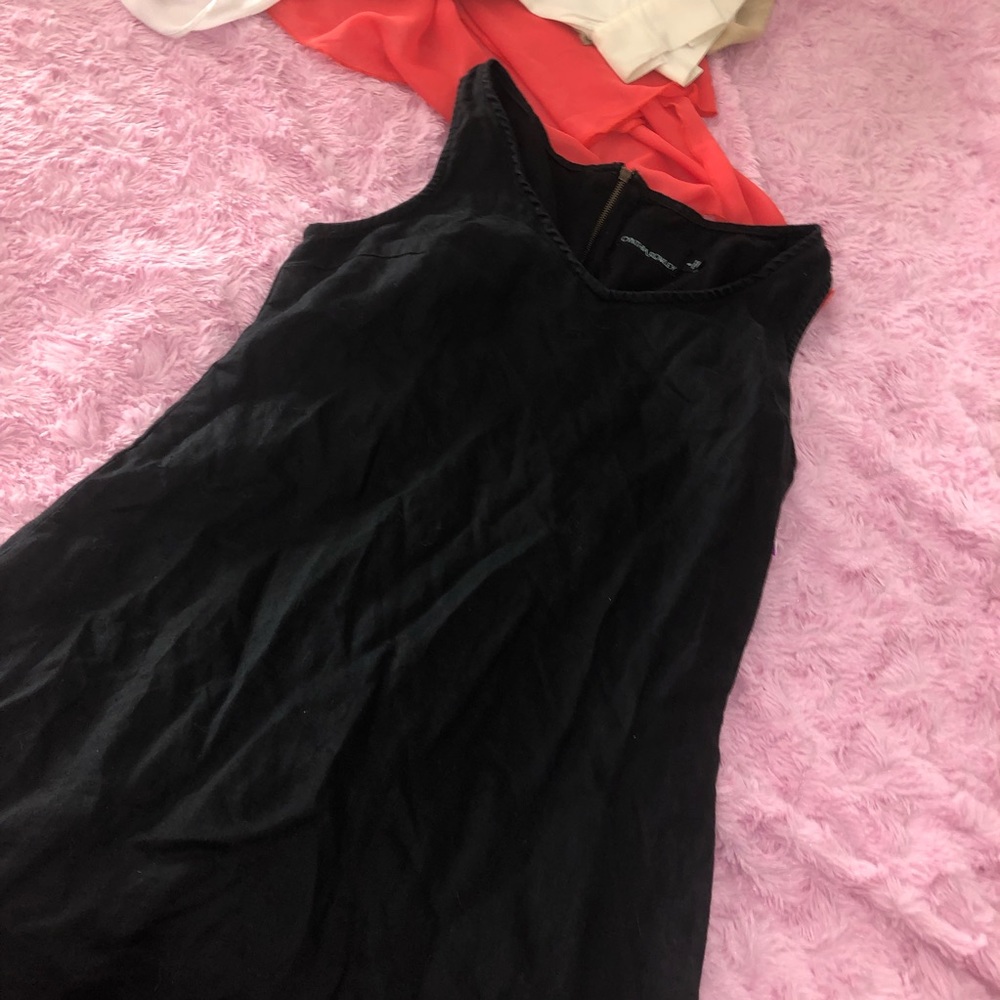 super cute little black dress